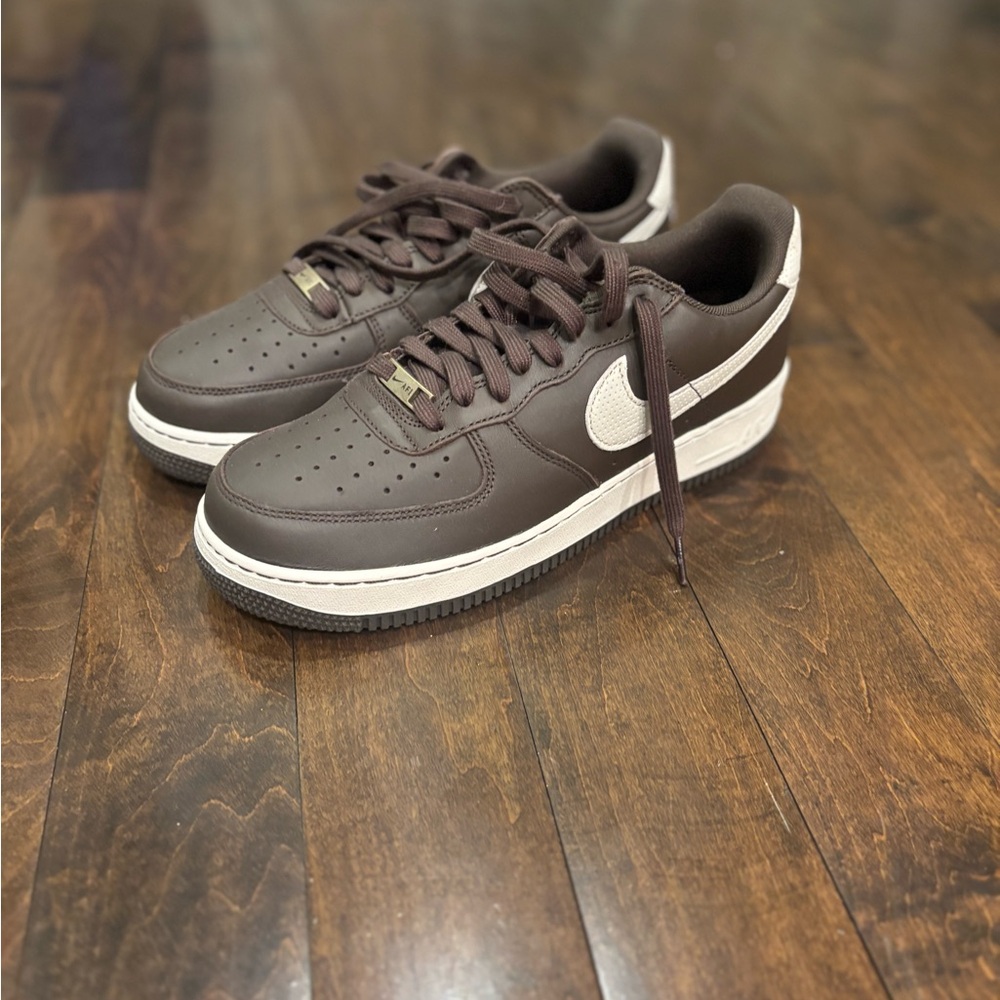 Nike Men's Chocolate Brown Sneakers